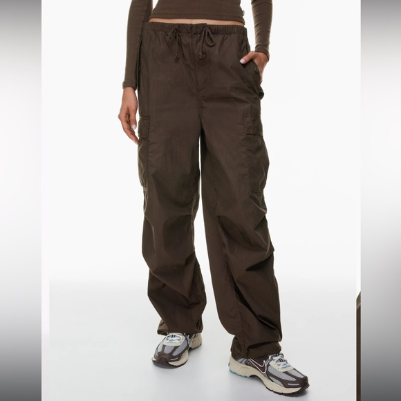 Aritzia TNA Squad Pocket Parachute Pant - Picture 2 of 4